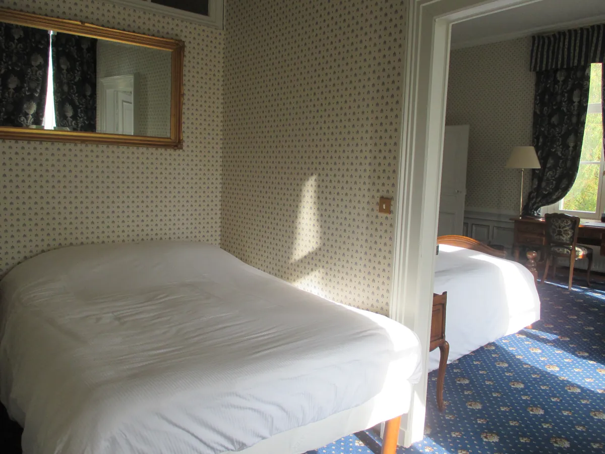Appartement avec balnéo — La petite chambre — Esprit Château