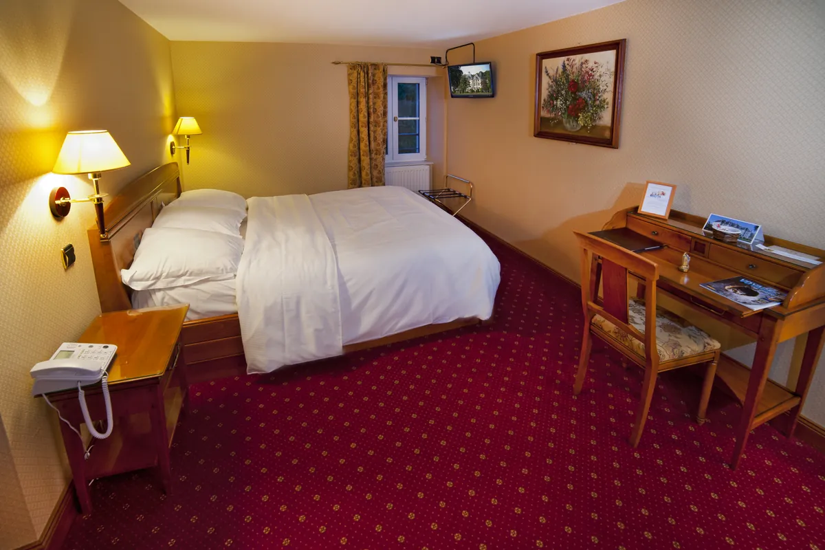Chambre Intermédiaire — La chambre — Meuse-la-Vallée
