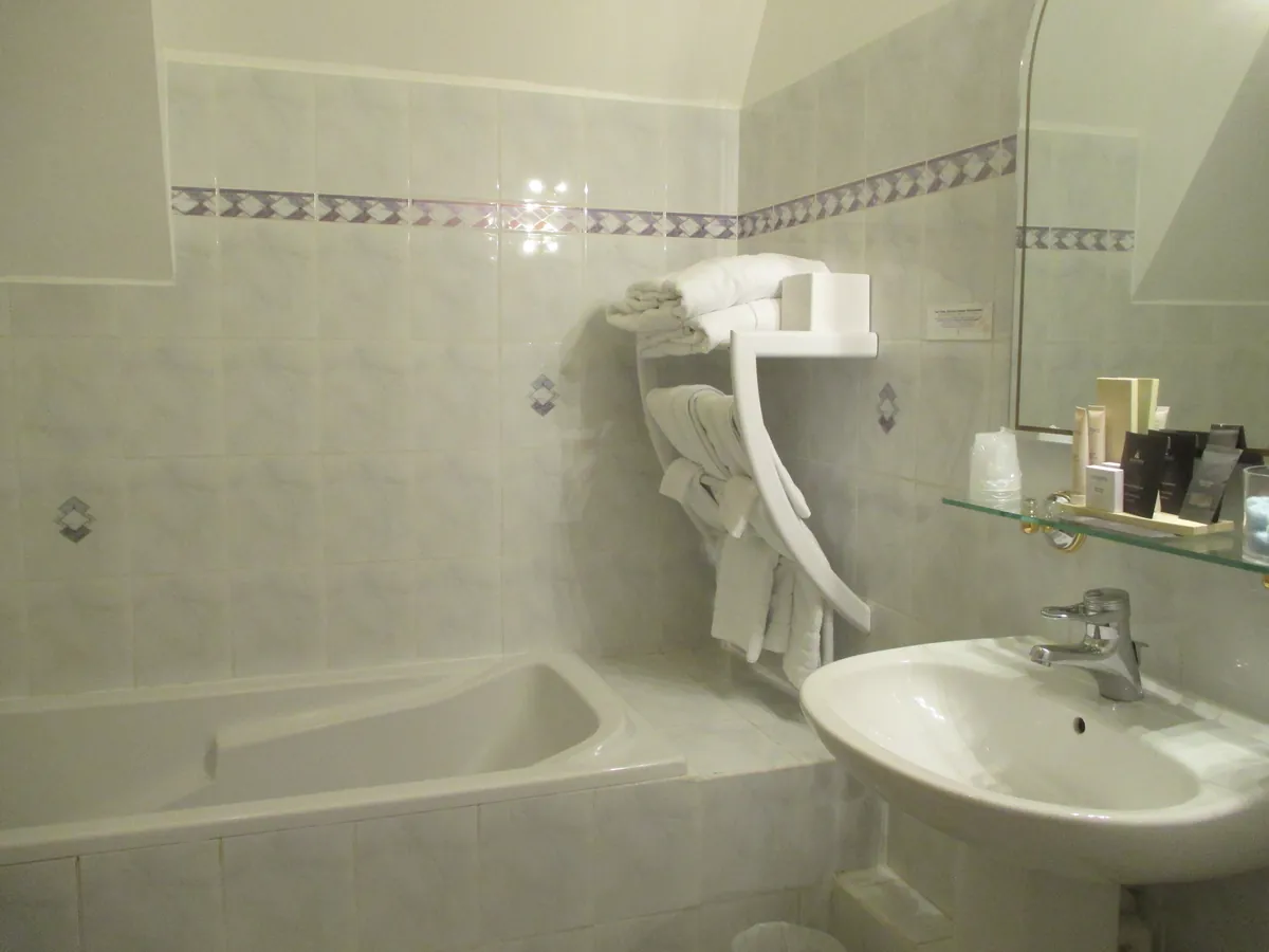 Chambre Intermédiaire — La salle de bain — Note Florale